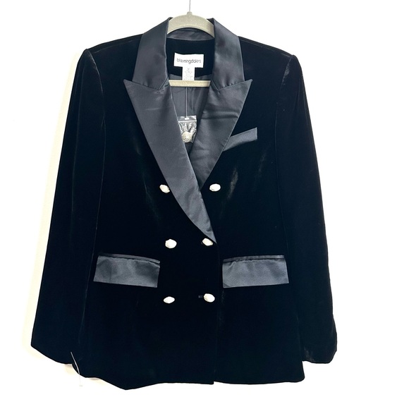 Bloomingdale's Jackets & Blazers - Bloomingdale’s Velvet Tuxedo Jacket